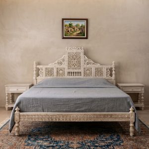 Handcrafted solid Sheesham wood Haveli Style Wooden Bed Set with traditional jali carvings from Chiniot Furniture